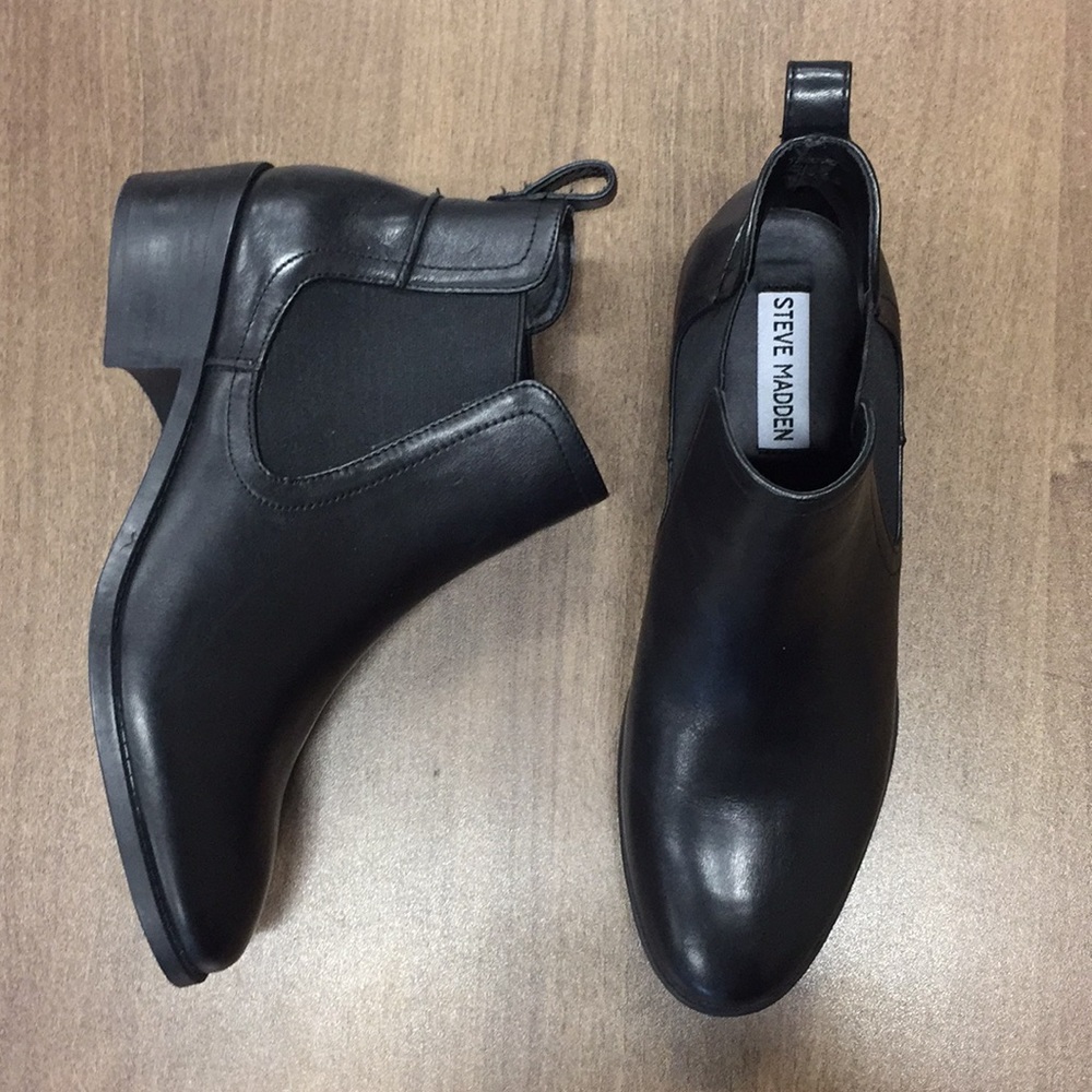 Steve Madden Black Leather Ankle Boots